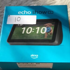 Echo show 5 with Alexa